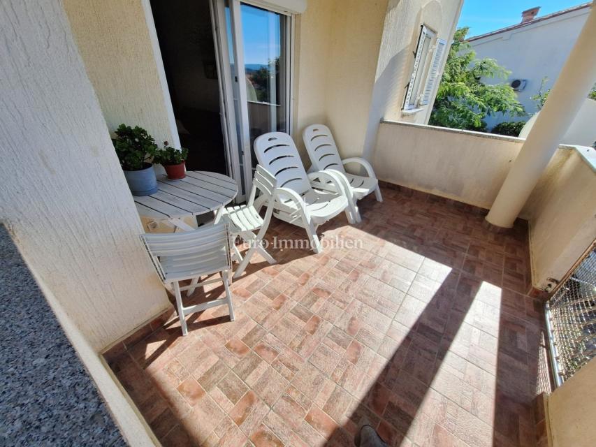 Mesto Krk, Stanovanje s teraso 300 m od morja