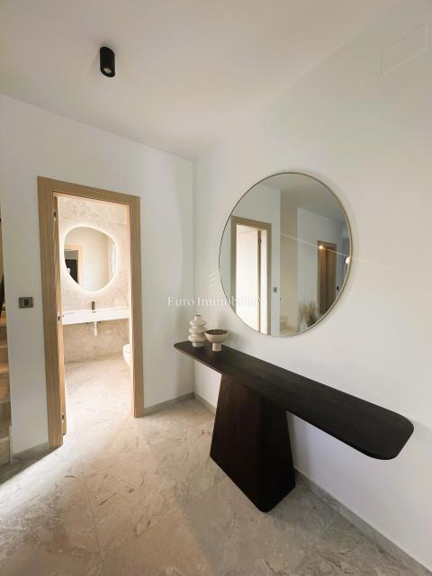 Moderna nova hiša z bazenom, Malinska