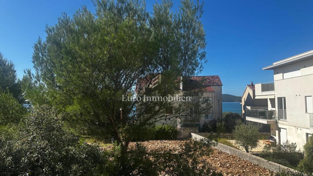 Brodarica, moderno opremljeno stanovanje, 50 m od morja