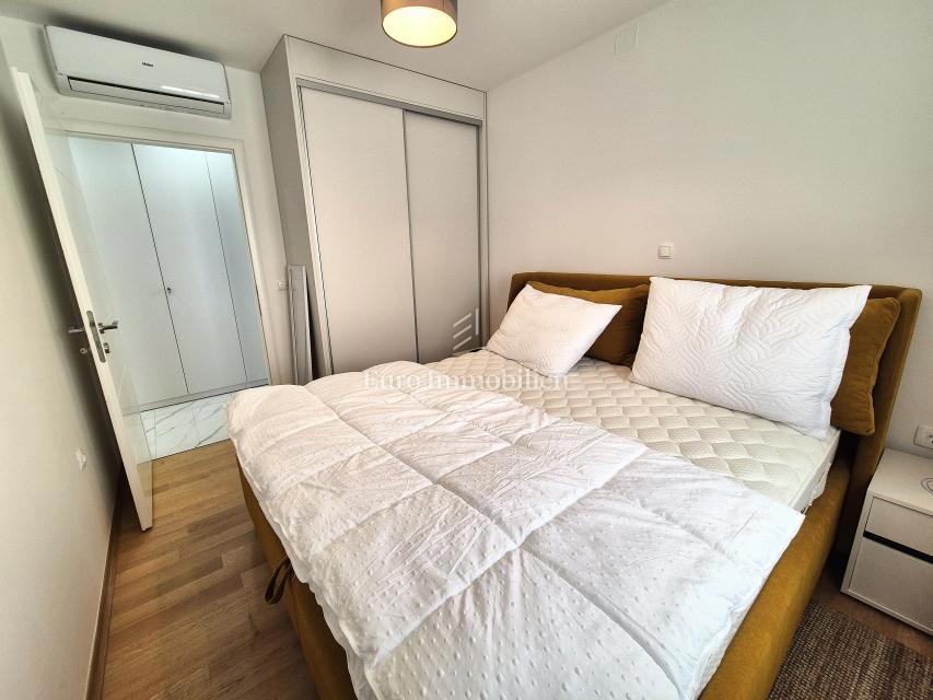 Opremljeno stanovanje z odprtim pogledom na morje