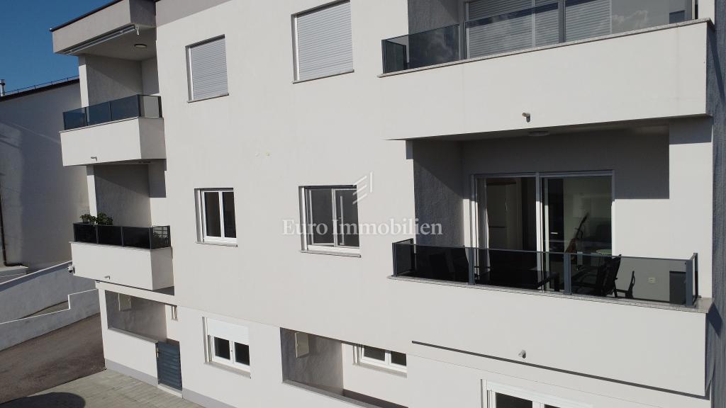 Nova stavba s pogledom na morje