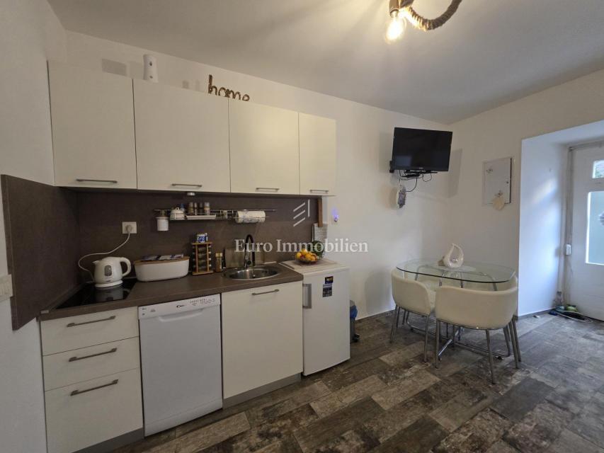 Senj, opremljeno stanovanje v starem mestnem jedru