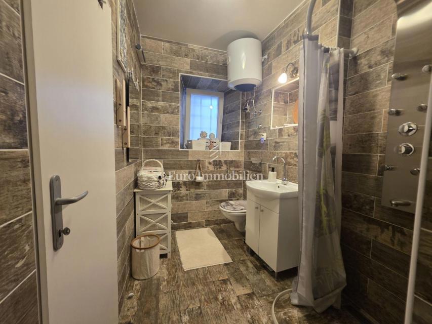 Senj, opremljeno stanovanje v starem mestnem jedru