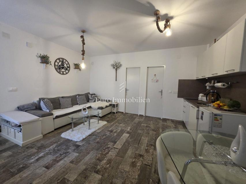 Senj, opremljeno stanovanje v starem mestnem jedru