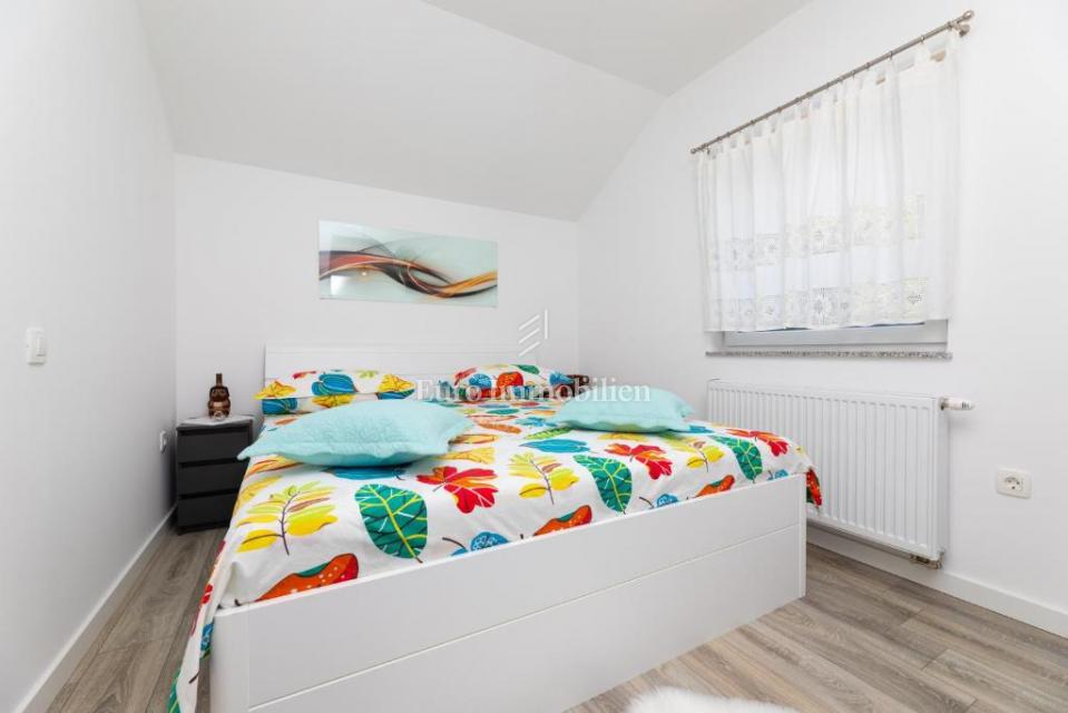 Soline Bay - opremljeno stanovanje naprodaj