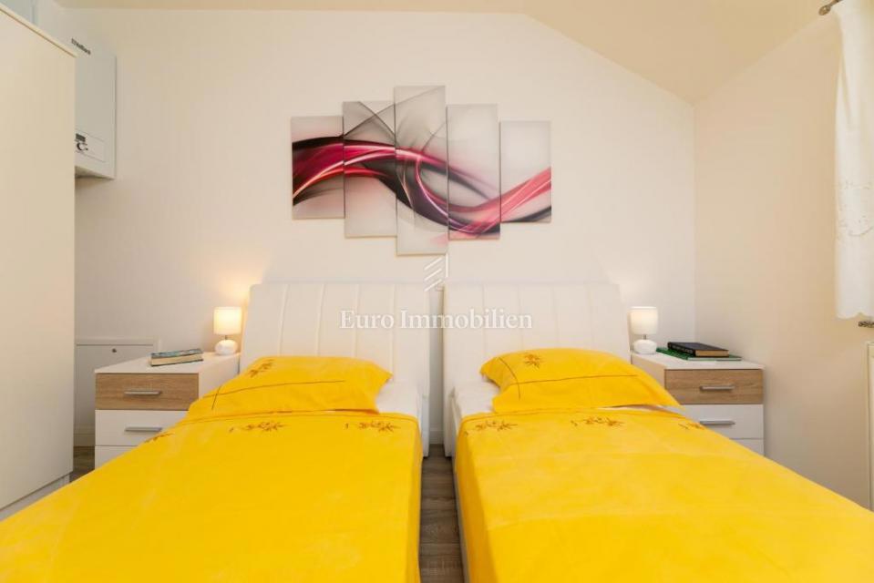 Soline Bay - opremljeno stanovanje naprodaj