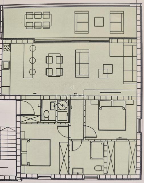 Funkcionalno dvosobno stanovanje z nadkrito teraso