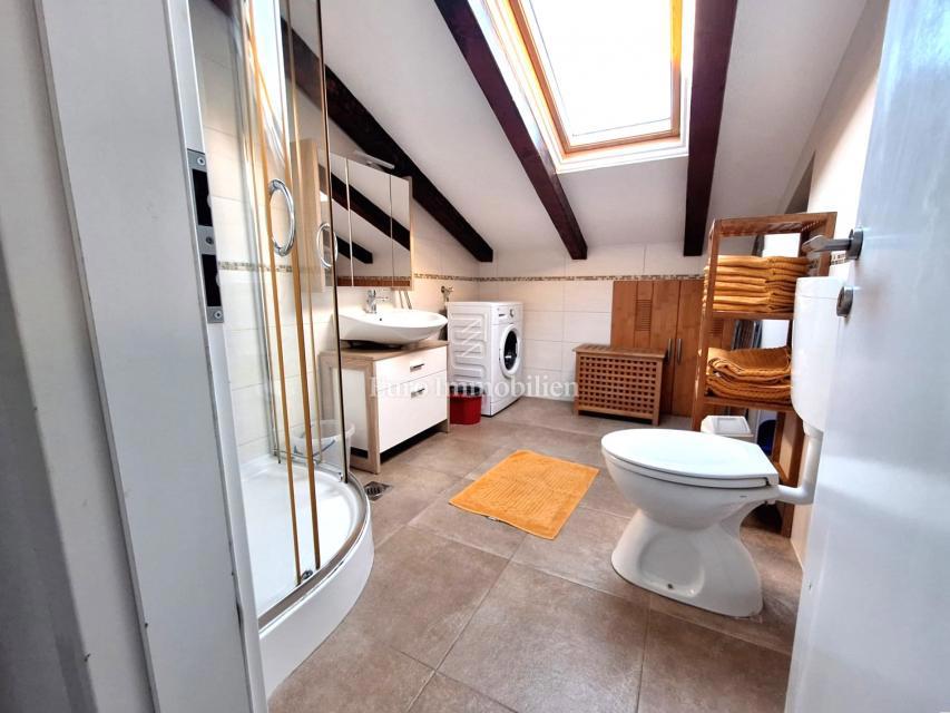 Malinska – dva stanovanja z vrtom in parkiriščem