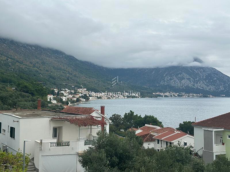 Hiša s čudovitim pogledom na morje blizu plaže
