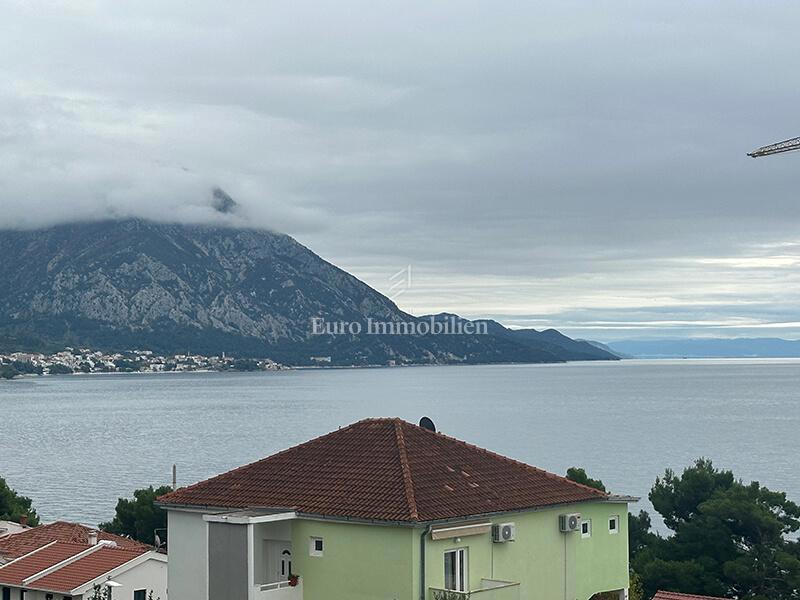 Hiša s čudovitim pogledom na morje blizu plaže