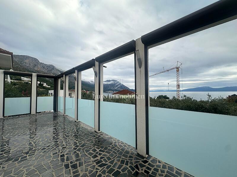 Hiša s čudovitim pogledom na morje blizu plaže