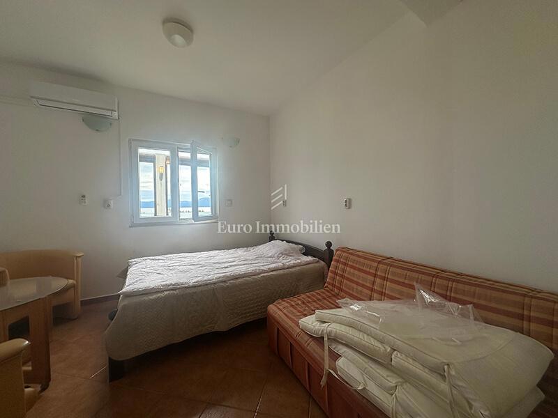 Hiša s čudovitim pogledom na morje blizu plaže