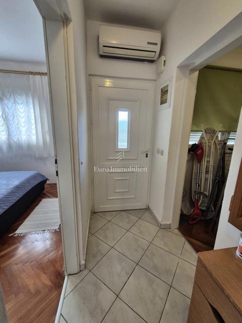 Apartma v bližini plaže, Pirovac