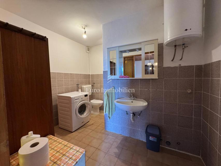 Istra - hiša z vrtom in odprtim pogledom na morje