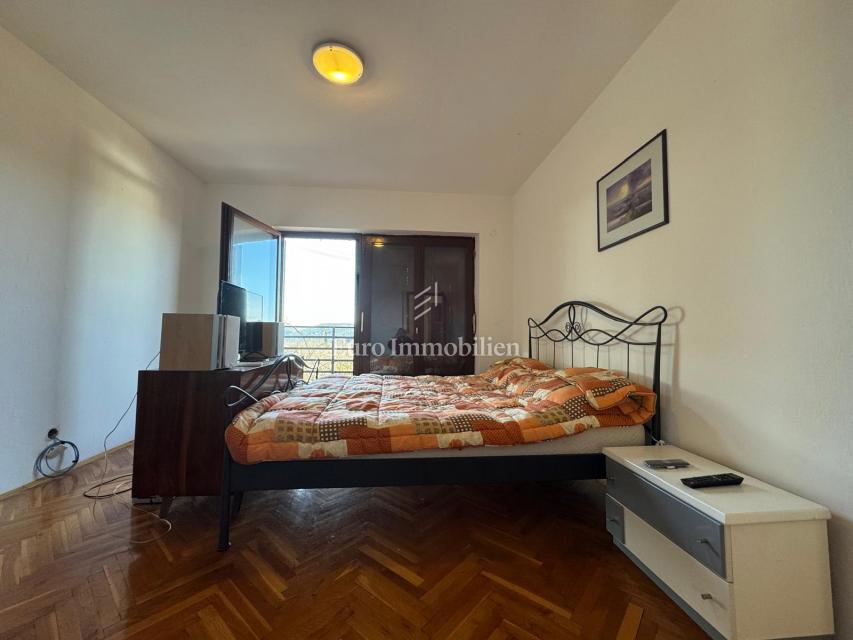 Istra - hiša z vrtom in odprtim pogledom na morje