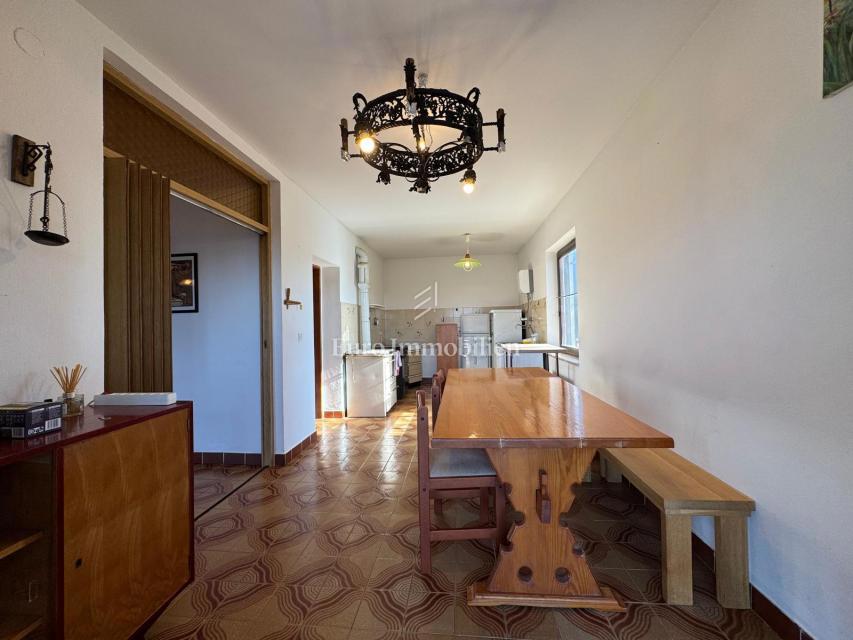 Istra - hiša z vrtom in odprtim pogledom na morje