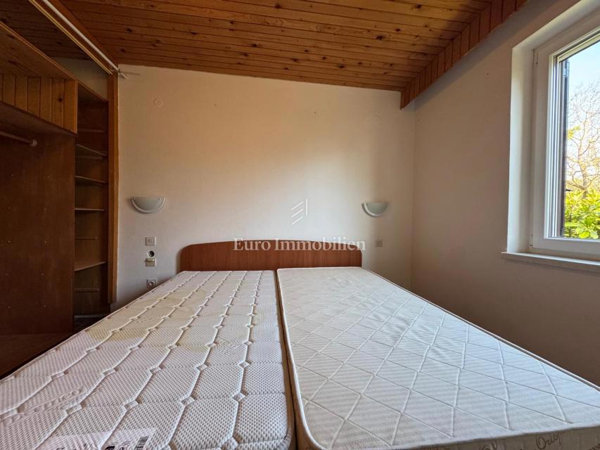 Istra - hiša z vrtom in odprtim pogledom na morje