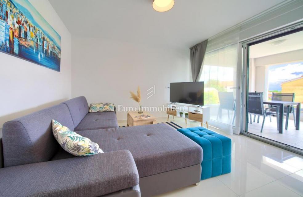 Dva moderna apartmaja na odlični lokaciji blizu morja