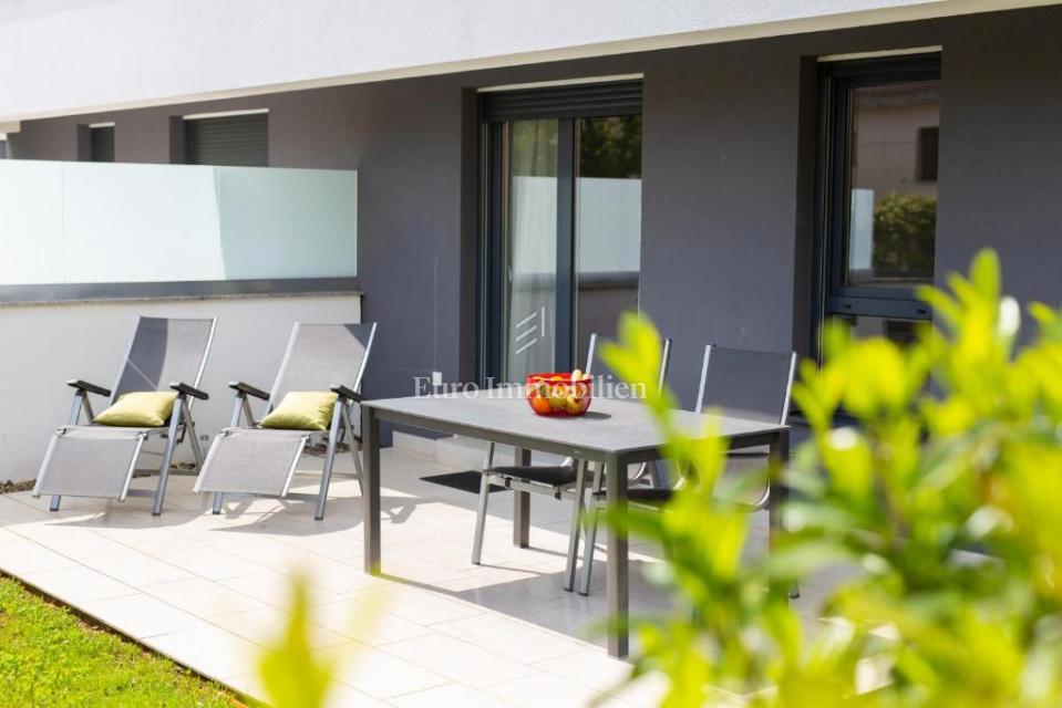 Dva moderna apartmaja na odlični lokaciji blizu morja