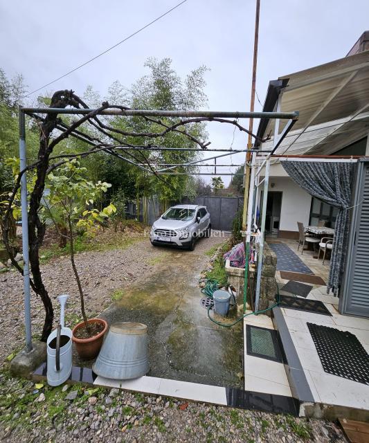 Naprodaj: stanovanje, poslovni prostor, zemljišče