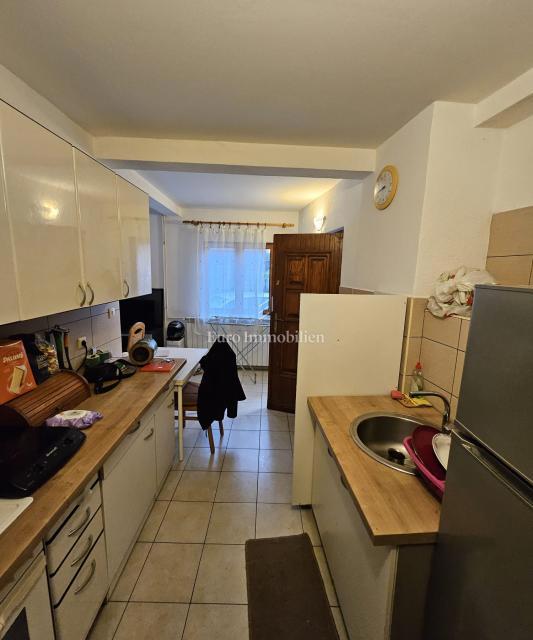 Naprodaj: stanovanje, poslovni prostor, zemljišče