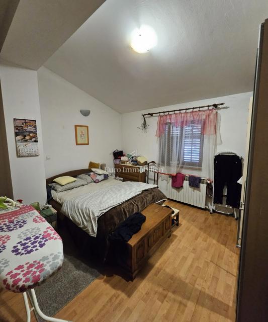 Naprodaj: stanovanje, poslovni prostor, zemljišče