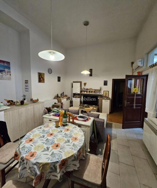 Naprodaj: stanovanje, poslovni prostor, zemljišče