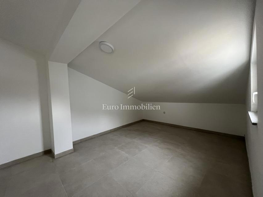 Crikvenica, stanovanje s pogledom na morje