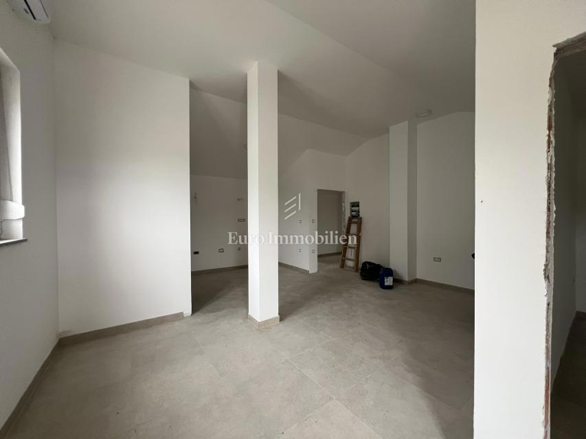 Crikvenica, stanovanje s pogledom na morje