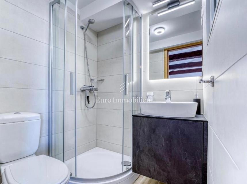 Avtentična kamnita hiša v Crikvenici – mirna mikrolokacija