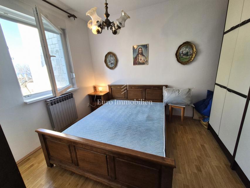 Njivice - Kijac, enosobno stanovanje v pritličju