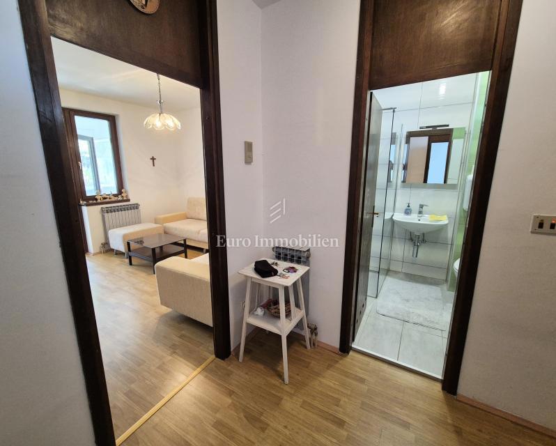 Njivice - Kijac, enosobno stanovanje v pritličju