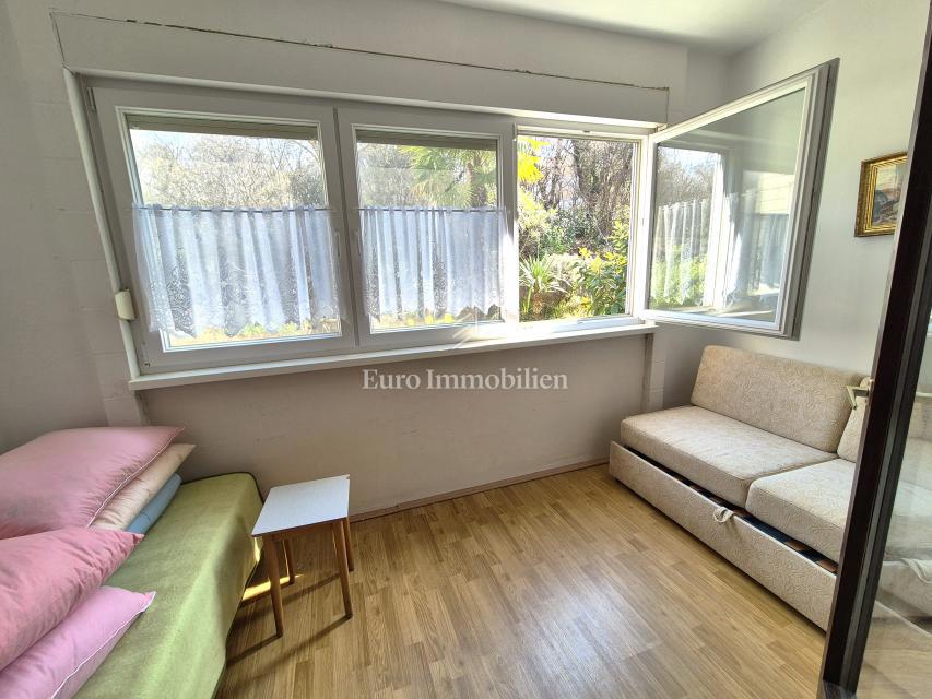 Njivice - Kijac, enosobno stanovanje v pritličju