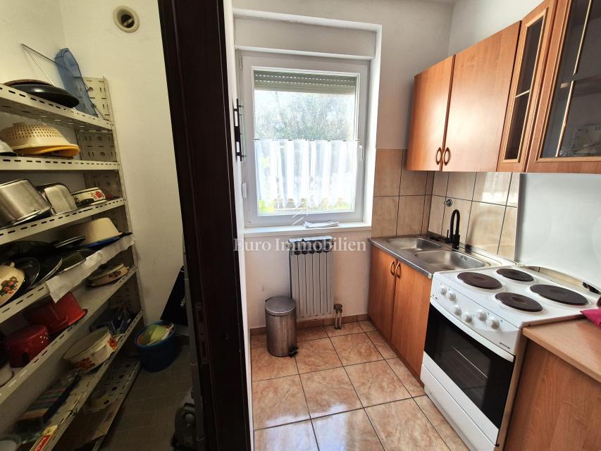 Njivice - Kijac, enosobno stanovanje v pritličju