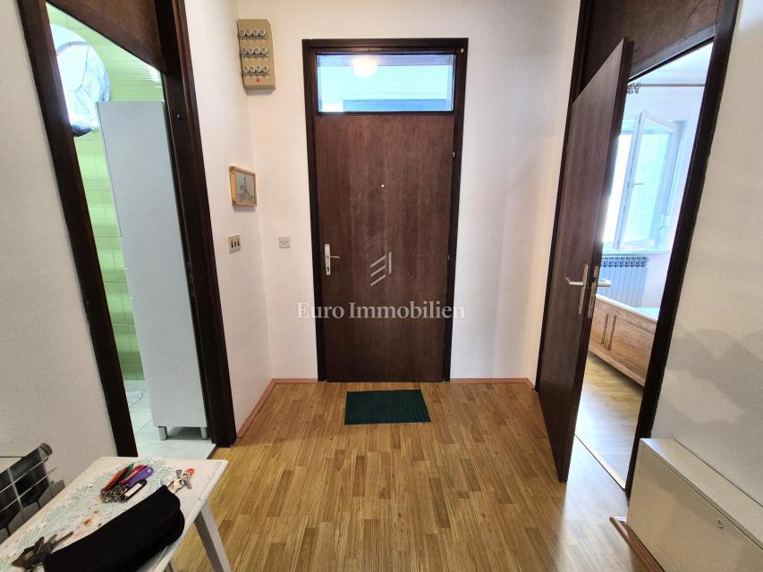 Njivice - Kijac, enosobno stanovanje v pritličju