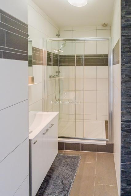 Crikvenica - hiša s 4 apartmaji in pogledom na morje