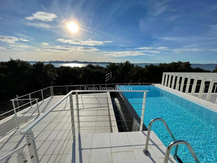 Luksuzni apartmani na mirnoj lokaciji