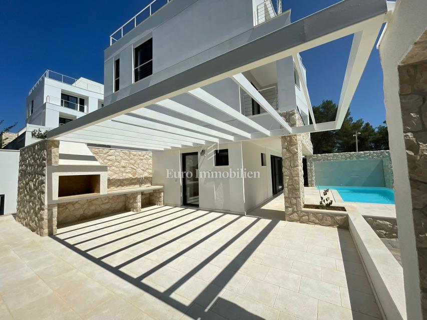 Luksuzni apartmani na mirnoj lokaciji