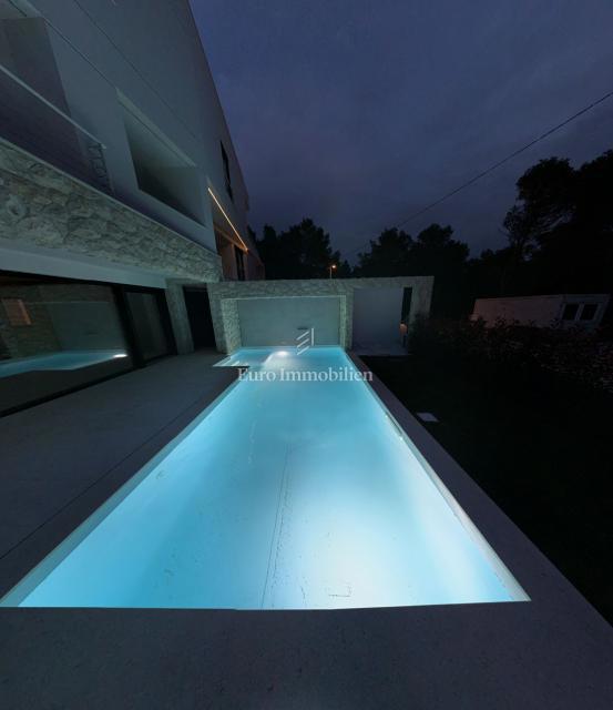 Luksuzni apartmani na mirnoj lokaciji