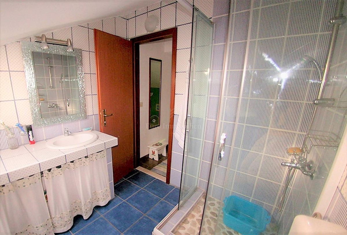 Apartmanska kuća s bazenom i predivnim pogledom, otok Šolta