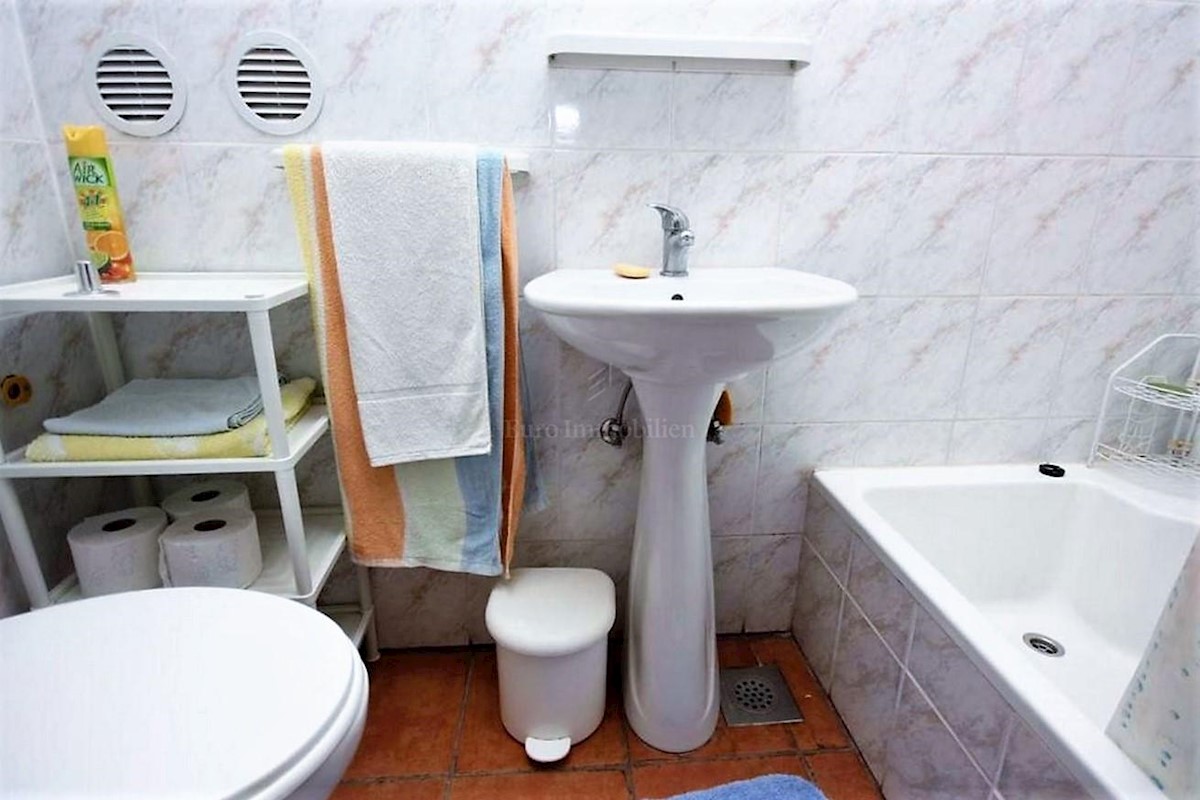 Apartmanska kuća s bazenom i predivnim pogledom, otok Šolta