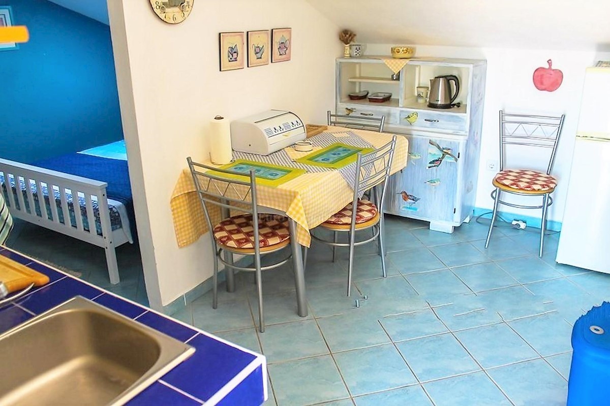 Apartmanska kuća s bazenom i predivnim pogledom, otok Šolta