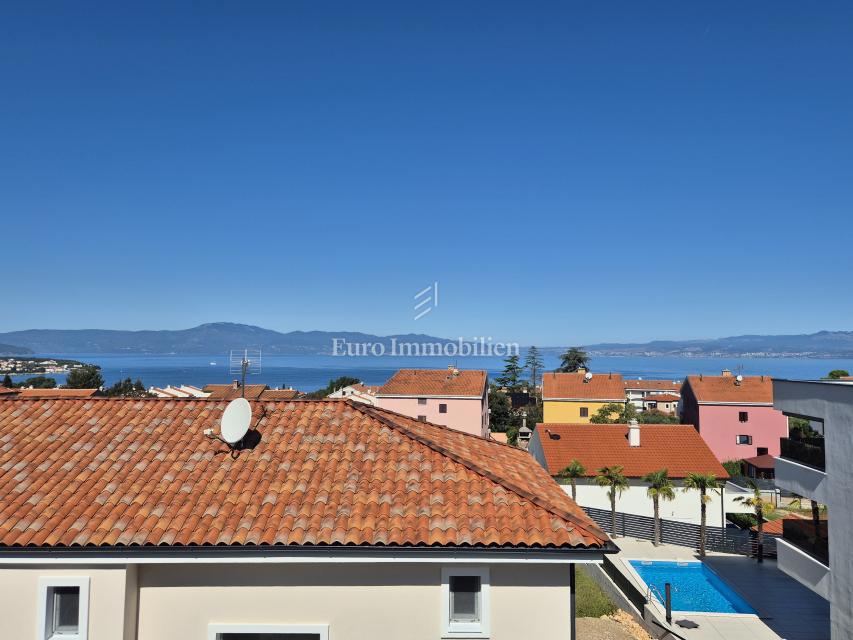 Malinska – Novogradnja, odlična zasnova apartmana, vrt!