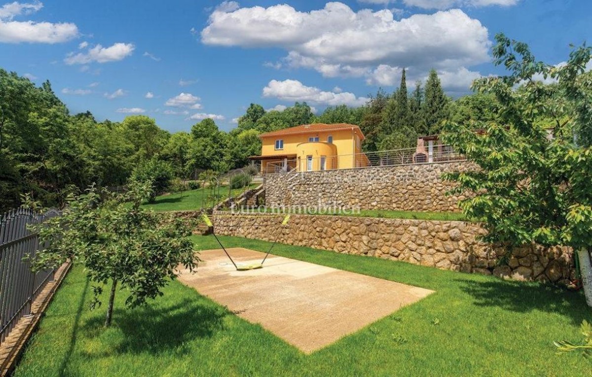 Prekrasna villa za odmor s pogledom na more, u okolici Opatije!