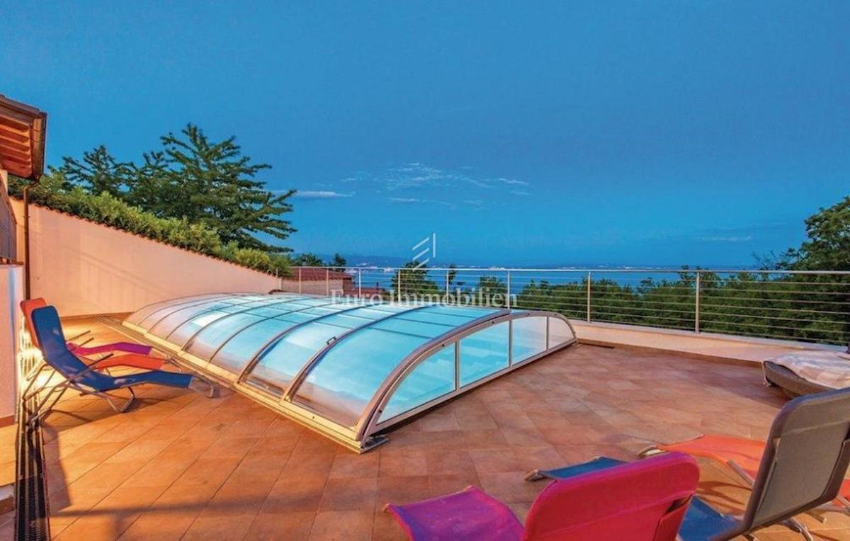 Prekrasna villa za odmor s pogledom na more, u okolici Opatije!