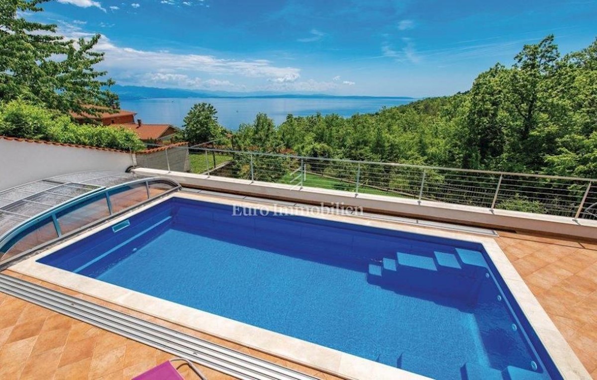 Prekrasna villa za odmor s pogledom na more, u okolici Opatije!