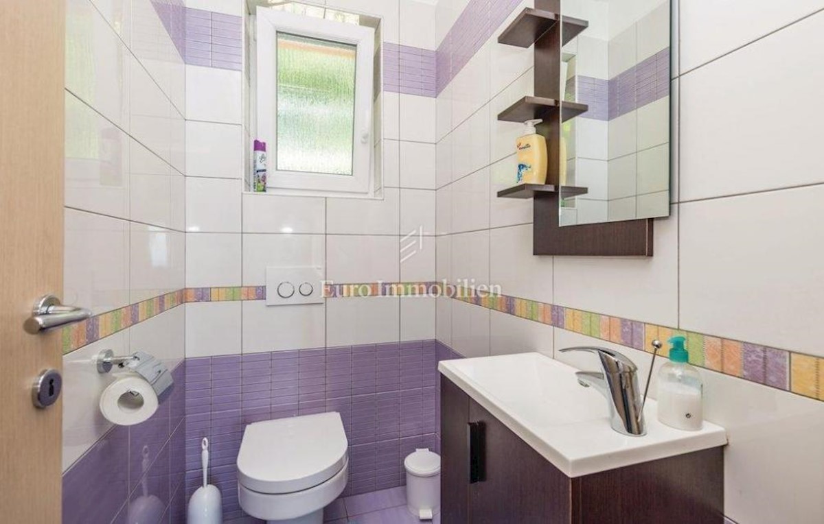 Prekrasna villa za odmor s pogledom na more, u okolici Opatije!
