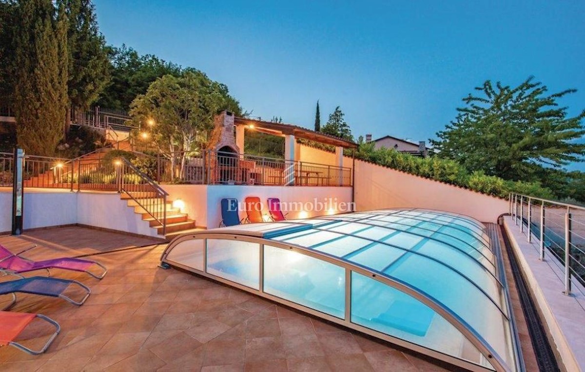 Prekrasna villa za odmor s pogledom na more, u okolici Opatije!