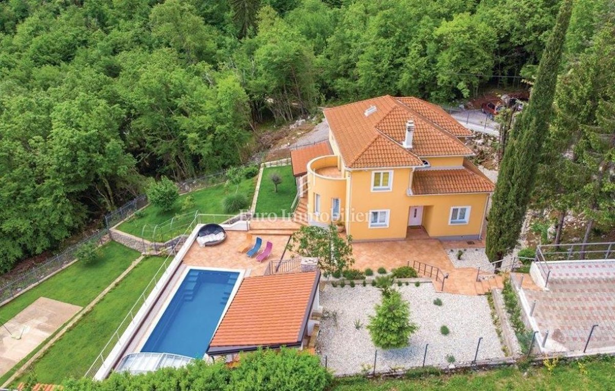 Prekrasna villa za odmor s pogledom na more, u okolici Opatije!