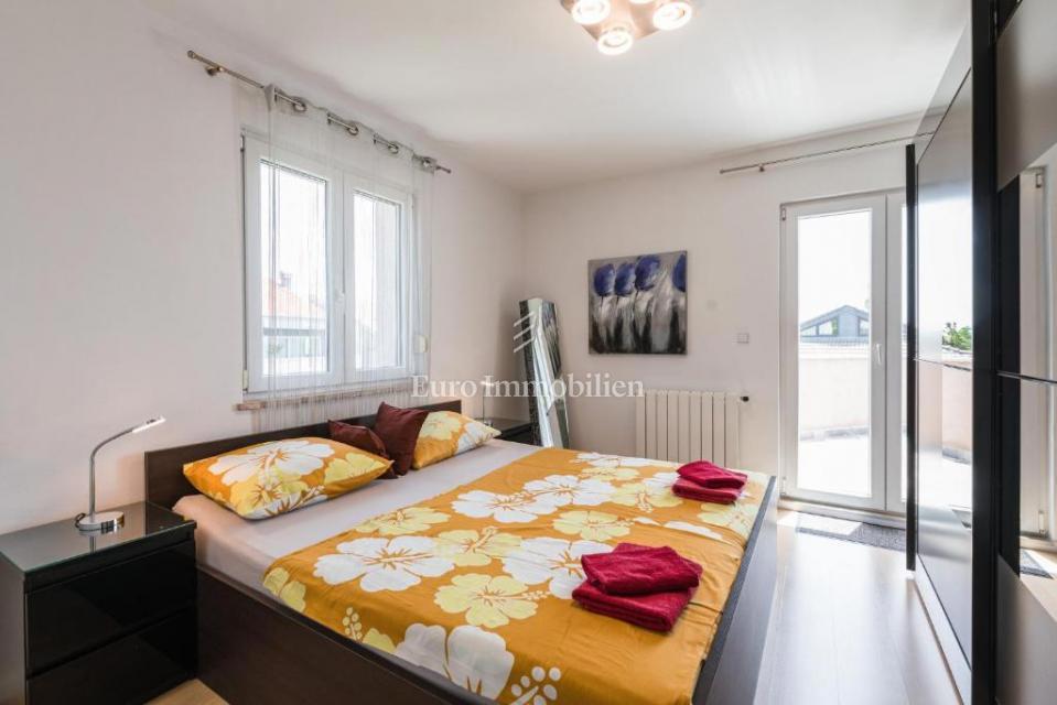 Crikvenica, vila z bazenom in pogledom na morje!